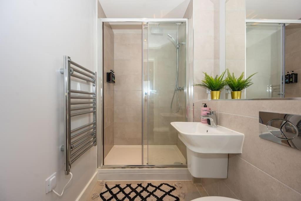 Apartment Stunning Brand New 3 Bed By Valore Services Manchester